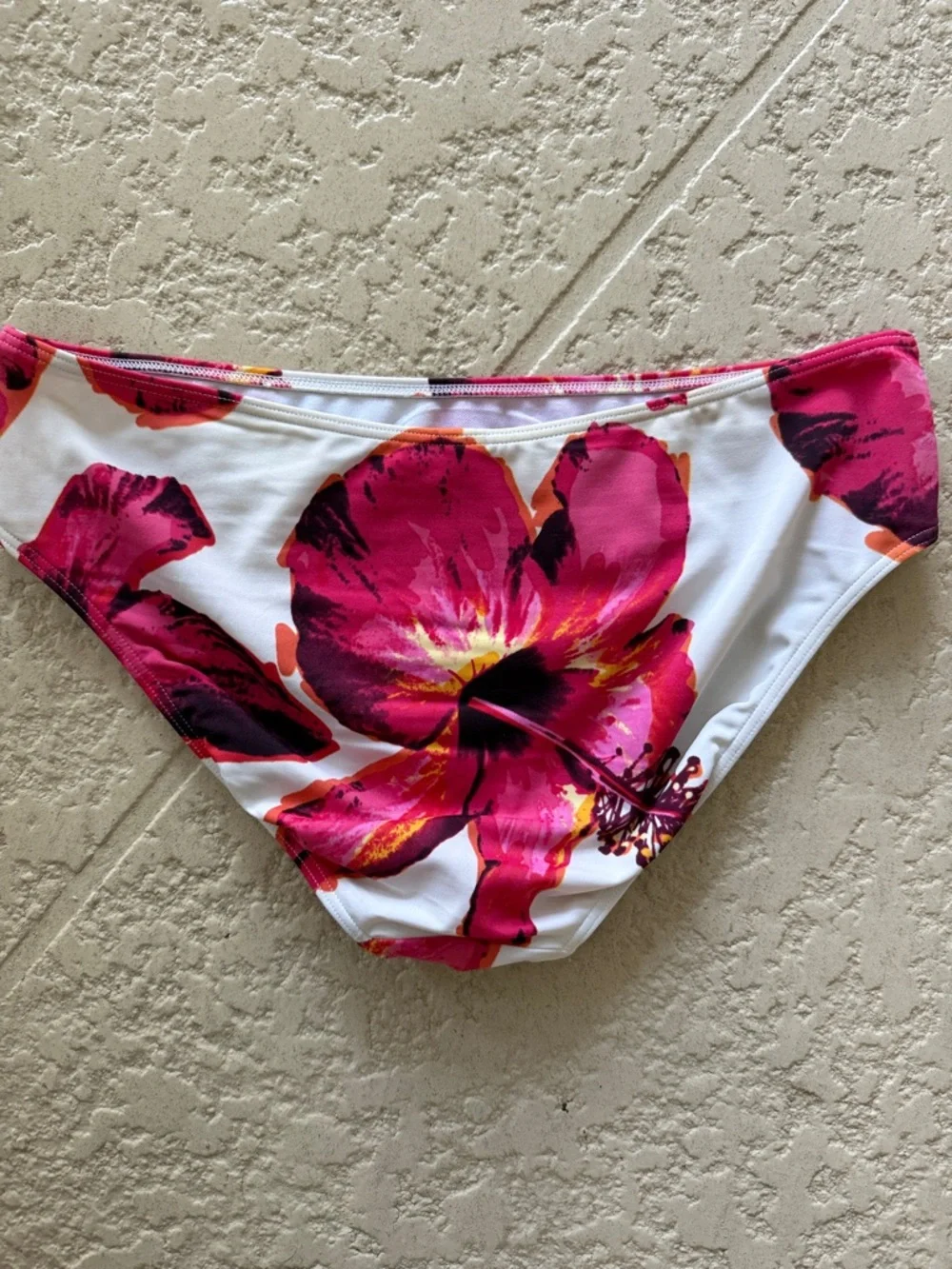 Women’s Floral Print Bikini Bottoms in Fuchsia and White - Picture 3 of 3